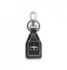 Брелок черный металл,кожа Дэу BKN 022_