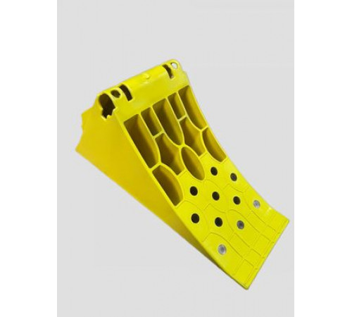 Упор противооткатный большой грузовой желтый ( длина 46см, ширина 20 см, высота 22см.)