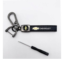 Брелок металл,кожа Шевроле 14,5*2 см  черный в комплекте отвертка